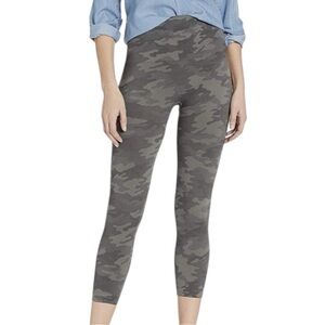 SPANX Cropped Lamn Leggings Sage Camo